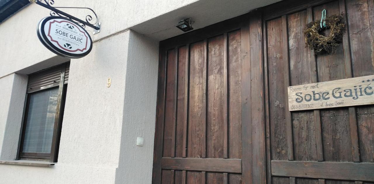 Sobe Gajic Sremski Karlovci Esterno foto